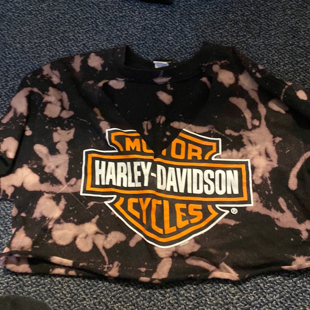 cropped harley v slit tee